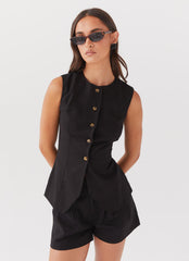 Born for Bordeaux Linen Shorts - Black